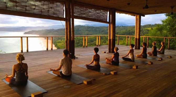 10 Best India Ashrams for Yoga and Meditation